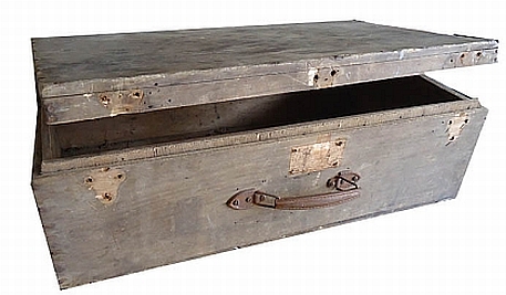 An old wooden suitcase of the kind still tucked away in many Cuban homes.