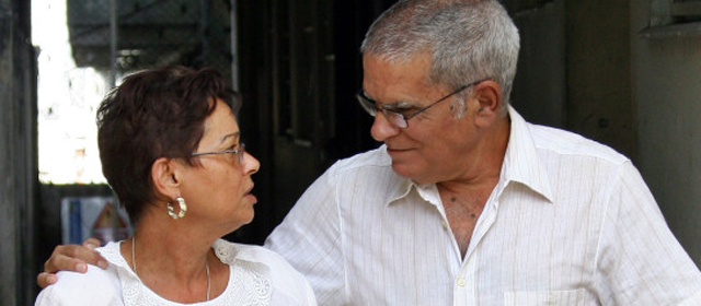 Oscar Espinosa Chepe and his wife, Miriam Leyva