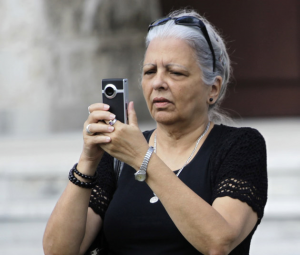 Marta Beatriz Roque Cabello directs the Cuban Community Communicators Network.