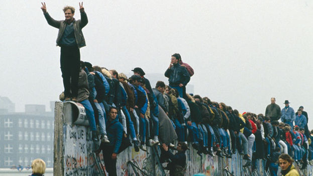 The fall of the Berlin Wall or the birth of a new era (Archive Photo)