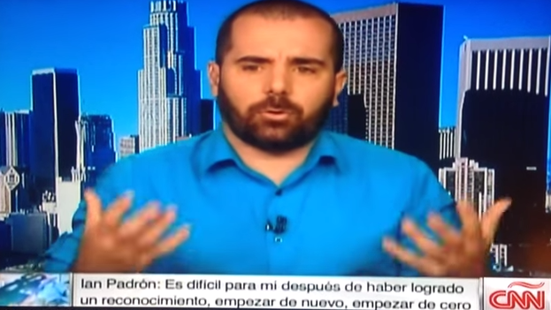 A frame of Ian Padrón being interviewed on CNN Mexico.