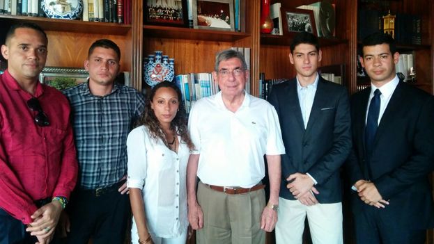 Meeting of young Cubans and Venezuelans with Oscar Arias