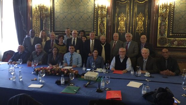 Transitions in Latin American Societies meeting participants in Madrid