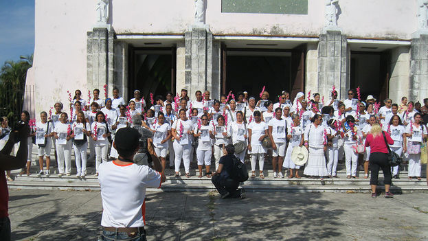 Ladies in White in front of Santa Rita church in Havana. (File Photo / Agustin Lopez Canino)