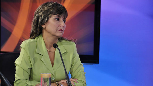 Screen grab of Gabriela Trista on Cuban TV's Roundtable program