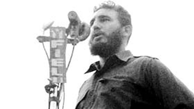9 -- Fidel proclaimed the socialist character of the Revolution on April 16, 1961 (Humberto Michelena)
