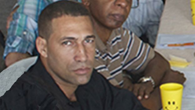 Zacchaeus Baez during a meeting of Cuban Civil Society Open Forum, weeks before his arrest. (14ymedio)