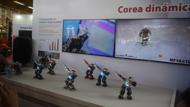 The dancing robots at the South Korean pavilion at the Havana International Fair