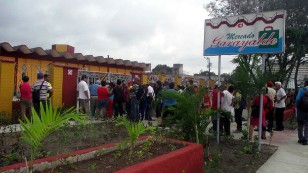 The Garayalde market in the city of Holguin, at its reopening on Tuesday 19 January. (Fernando Donate)