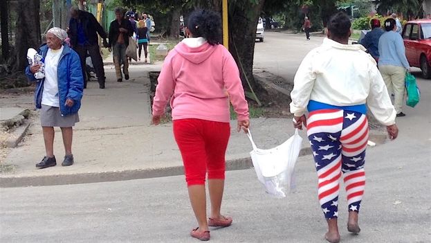 The stars and stripes, best when it is “snug” according to some. (14ymedio)