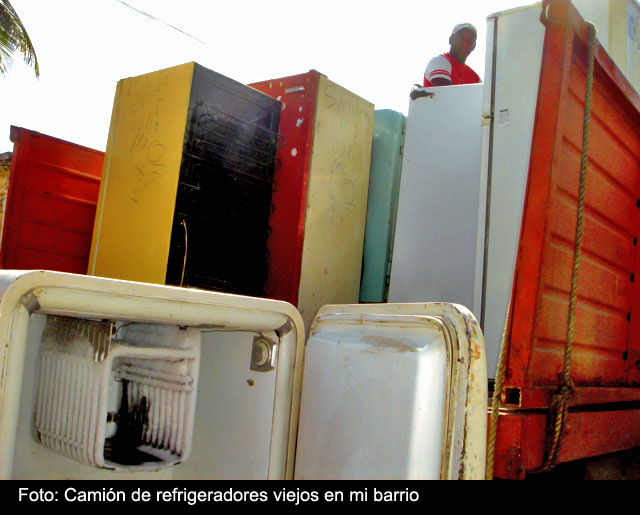 Old fridges being taken away (Claudia Cadelo)