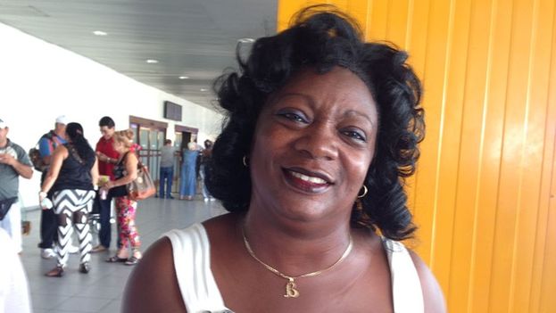 Berta Soler at the Havana airport. (File / 14ymedio)