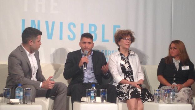 A panel at the Cuba Internet Freedom Forum, which began Monday in Miami (14ymedio)