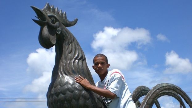 Georlys at the emblematic Rooster of Morón in Ciego de Ávila. (14ymedio)