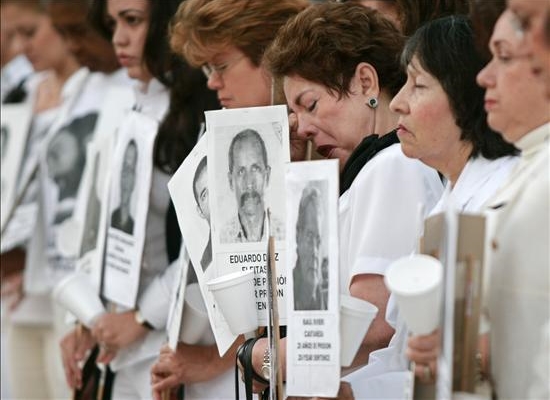 Ladies in White during a Mass, shortly after the raids of 2003’s Black Spring (Photo: EFE)