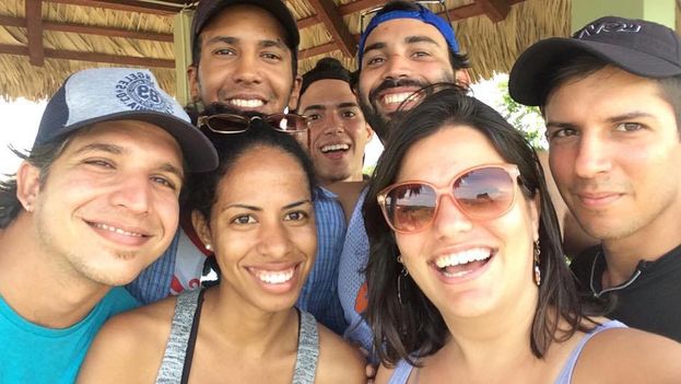 The team of Periodismo de Barrio before departing for Baracoa. Elaine Diaz is front right. (Facebook)