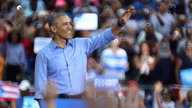 Barack Obama in one of the last rallies of support for Hillary Clinton. (EFE / EPA / CRISTOBAL HERRERA)